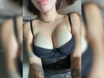 _DROCHI_ webcam model stream image