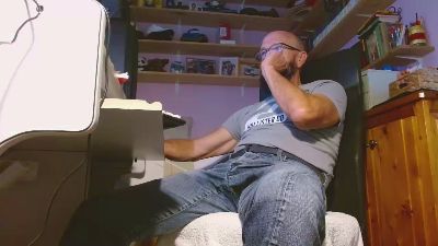 hugot9374 webcam model stream image