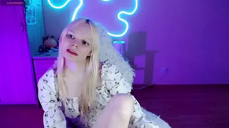 Emily_Nyaffee webcam model stream image