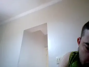 LuisDominate webcam model stream image
