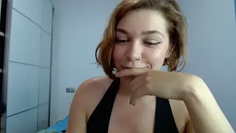 Karmiuss webcam model stream image