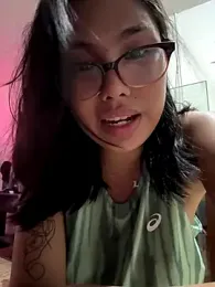 HerMajestyRule_3 webcam model stream image
