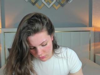 Lina Rainer webcam model stream image