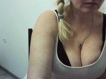 Multiply-orgazm webcam bongacams model stream image