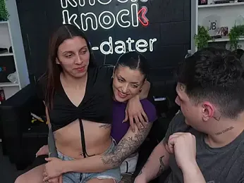 KnockKnockClub webcam model stream image
