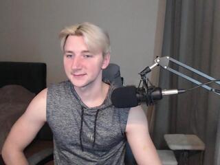 Elvin Vaenight webcam model stream image