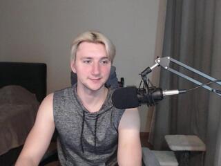 Elvin Vaenight webcam model stream image