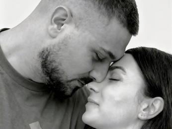 AdelleandCrish webcam livejasmin model stream image