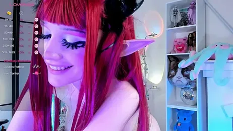 MilkyCute webcam model stream image