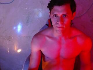 Isaiah Rhodes webcam model stream image