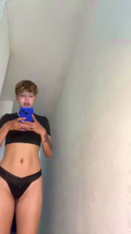 Cute_valerie666 webcam model stream image