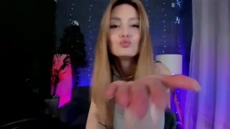 Rosalyin webcam model stream image