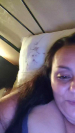 Annalyluky webcam model stream image