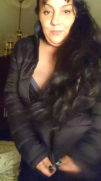 Annalyluky webcam model stream image