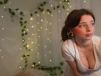 cyberheart_ webcam model stream image