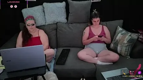 Bella_and_Marie webcam stripchat model stream image