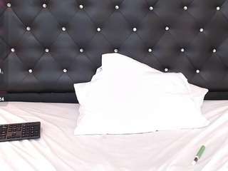 molly-curvyhot webcam model stream image