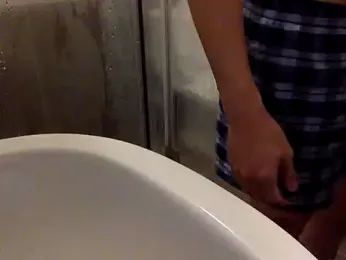 17Komodo webcam model stream image