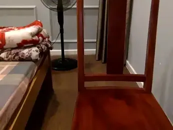 17Komodo webcam model stream image