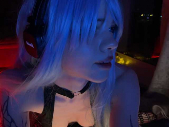 HOTRiona webcam model stream image