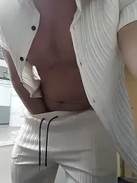 trainwithme webcam model stream image
