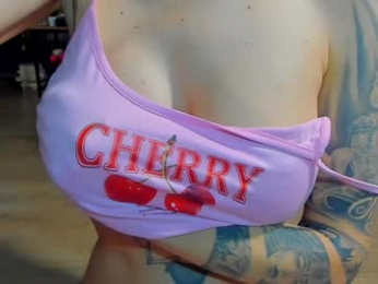 pinkyishere webcam model stream image
