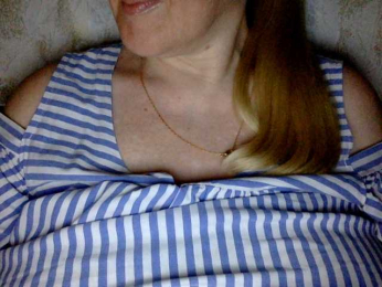 BlondyVio webcam model stream image