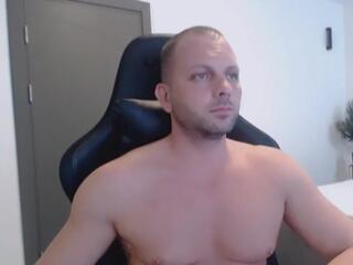 Leo Alpha webcam model stream image