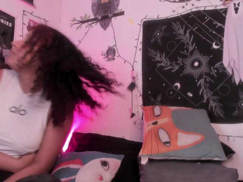 HotHoneyChile webcam bongacams model stream image