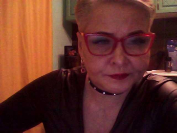 Dominiana123 webcam model stream image