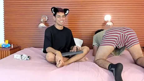 PeakkTwiins webcam model stream image