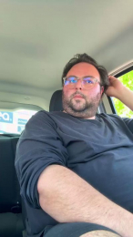 FatHairyGuy webcam model stream image
