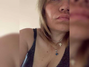 Ella-Pearlie webcam model stream image