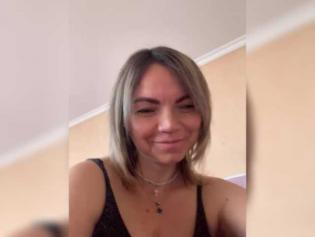 Ella-Pearlie webcam model stream image
