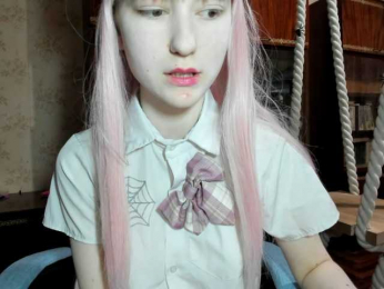 yoonhee-kiss webcam model stream image