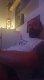 BearJuan webcam model stream image