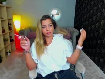 nicole___19 webcam model stream image