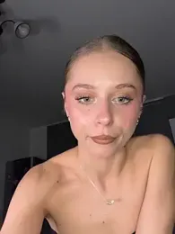 BabyAnais webcam model stream image