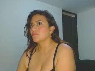 roxanasexy2025 webcam model stream image