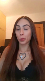 Luciavolvi4 webcam model stream image