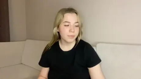 Embersweetbunny webcam model stream image