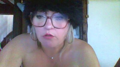 sexyglam webcam cam4 model stream image