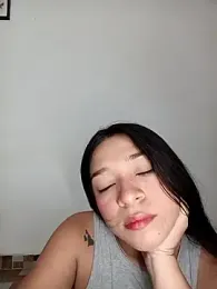 -VICKKY webcam model stream image