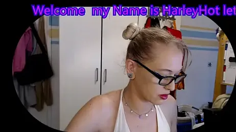 Harleyhot13 webcam stripchat model stream image