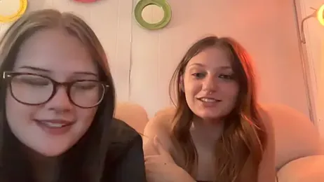 trixibby19 webcam stripchat model stream image