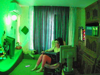 Infodar webcam bongacams model stream image