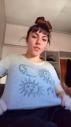Lara_99_ webcam model stream image