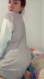 Lara_99_ webcam model stream image