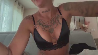 xeliaa webcam model stream image