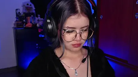 Raventh_ webcam model stream image